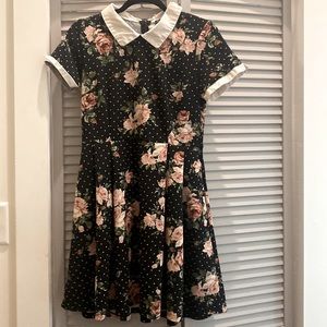Dress with POCKETS! Size S